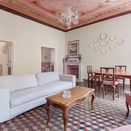 Appartement Marina Apartment, Unique, Authentic, Beachfront, 2 Aircondo Bdr , 2bht, Easy To Train Or From Private Parking *