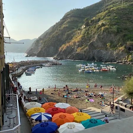 Appartement Marina Apartment, Unique, Authentic, Beachfront, 2 Aircondo Bdr , 2bht, Easy To Train Or From Private Parking